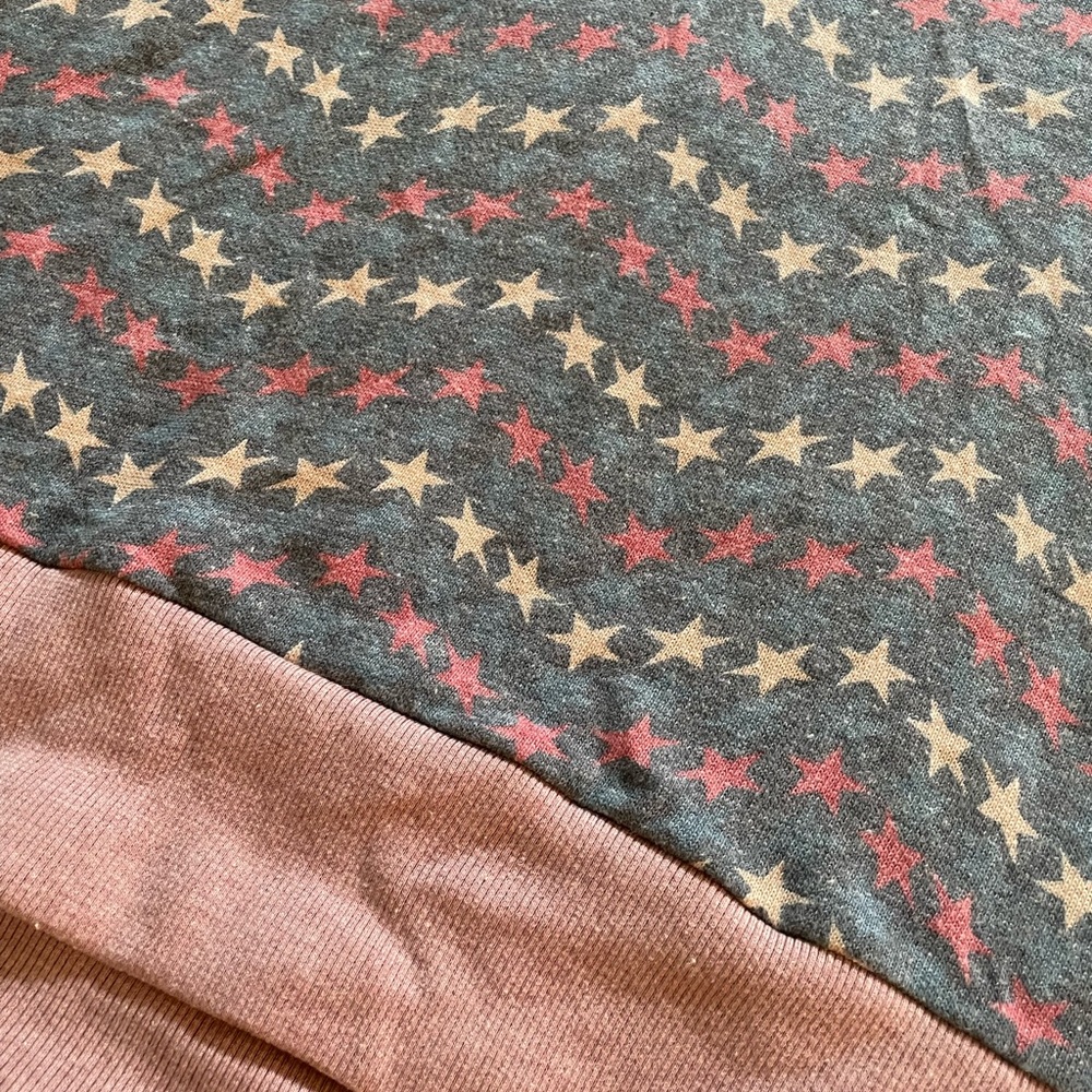 Lularoe top - Picture 2 of 4
